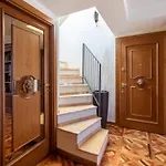 Panoramic Luxury Penthouse 6 People Apartment