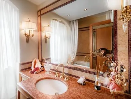 Panoramic Luxury Penthouse 6 People Milan